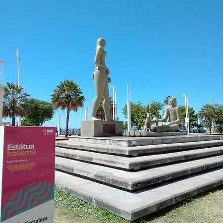 3 Quartos A 100 M Da Beira Mar